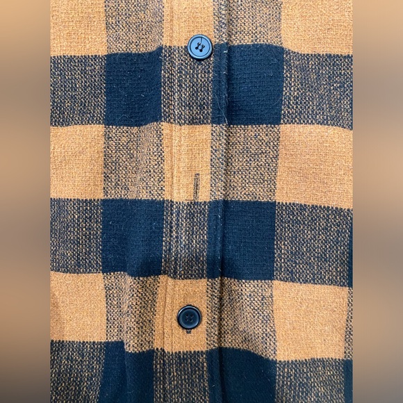 Plaid Jacket, oversized. Button down - Picture 6 of 10